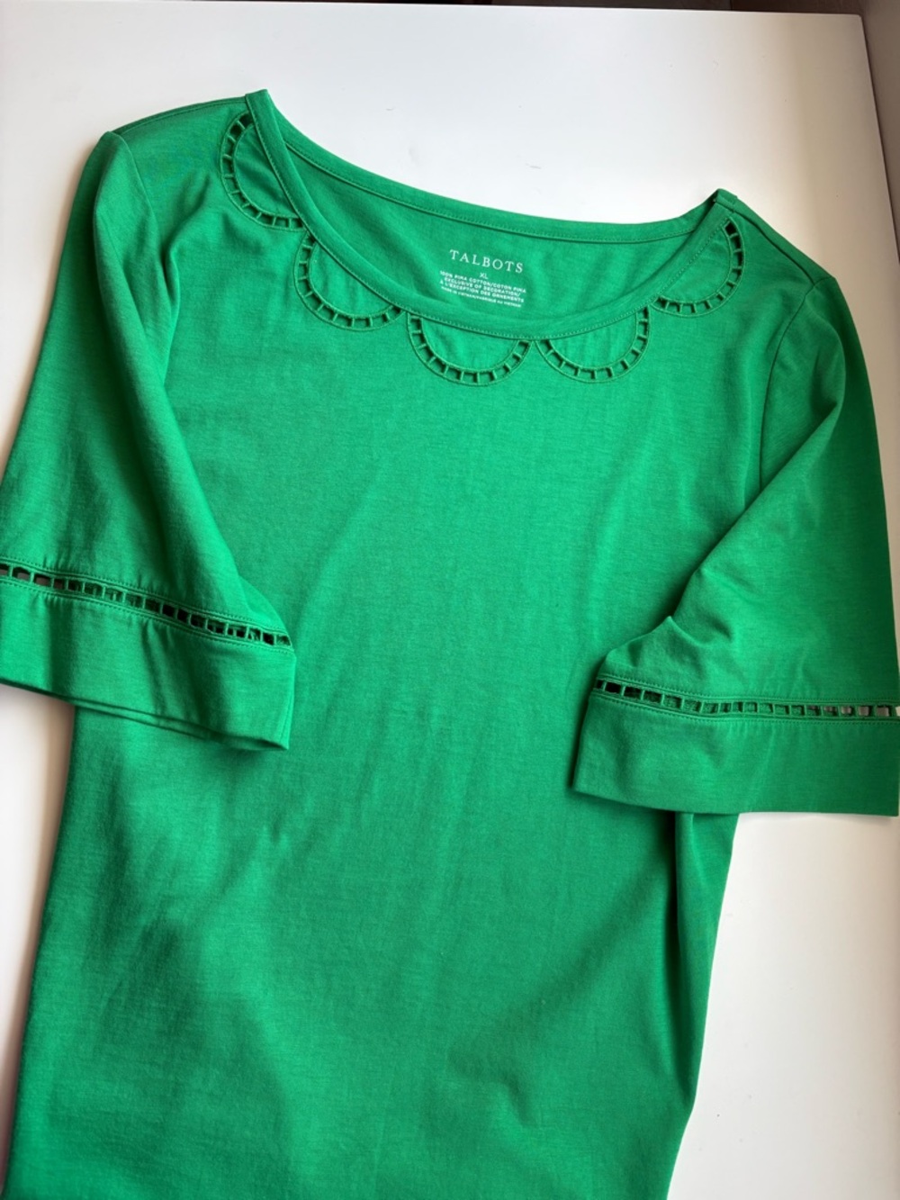 NWOT - Talbots Bright Green Scallop-Neck Short Sleeve Tee